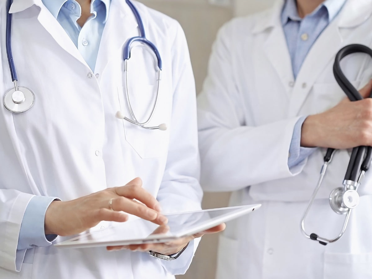 نقابة أطباء العراق تحمّل الحكومة مسؤولية تأخير تعيين دفعة 2024