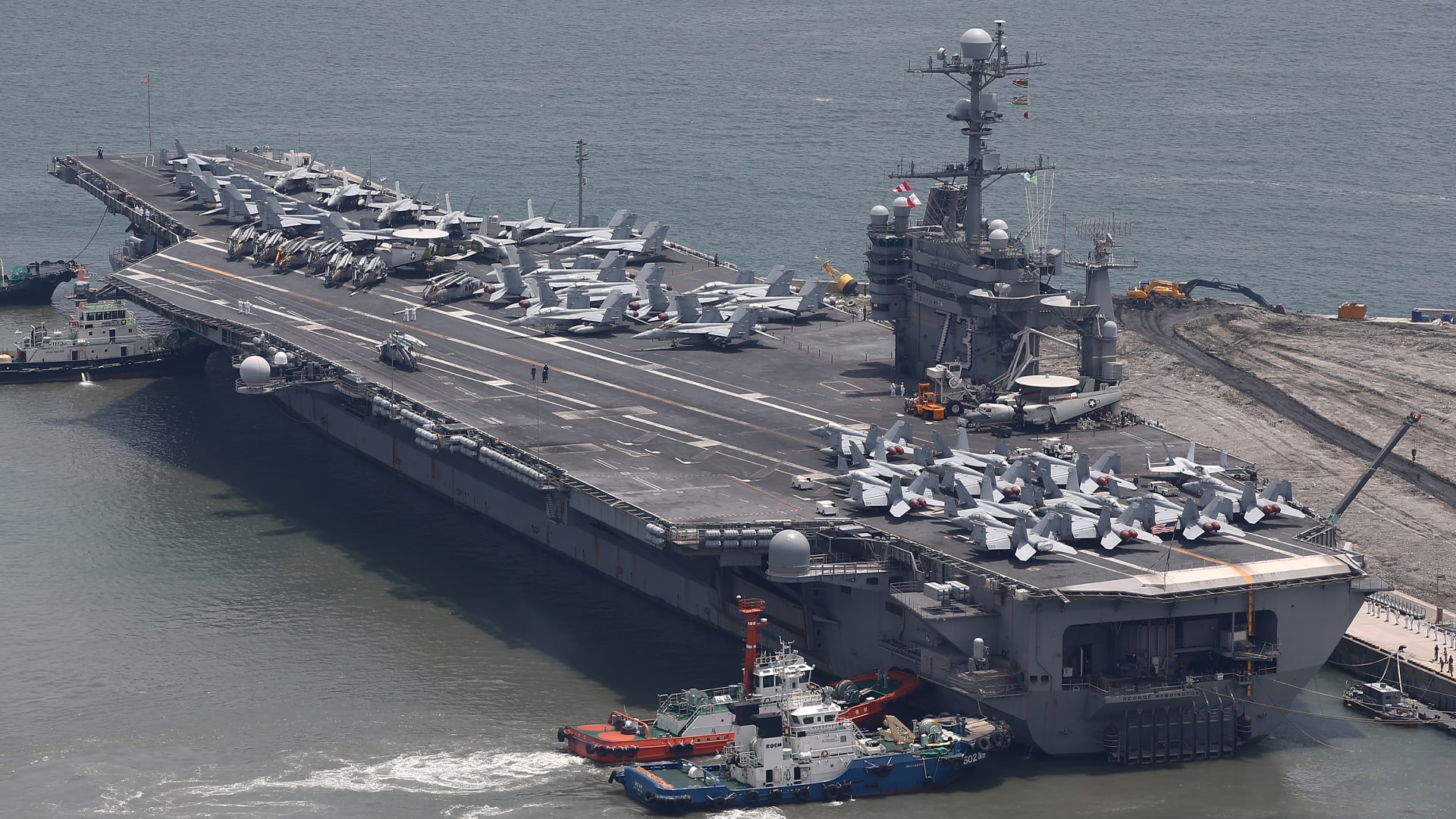 ترامب: أسطول حربي أميركي ضخم يتجه الى الشرق الاوسط