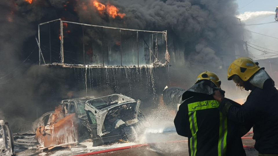 حريقان يلتهمان محالاً تجارية وفندقاً في بغداد وكربلاء (فيديو)