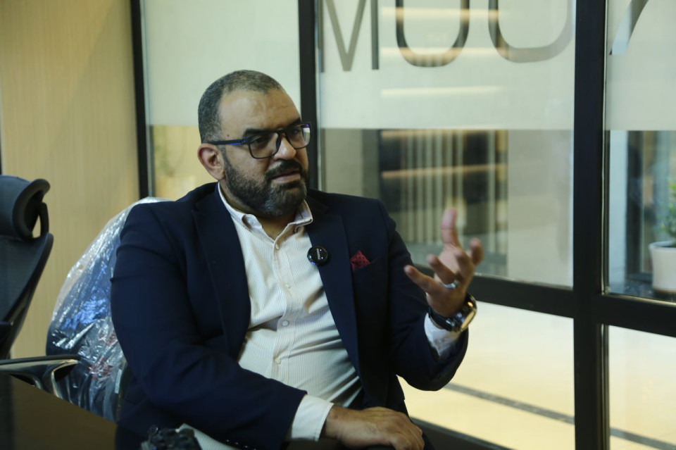 سكنت عائلته العراق قبل (40) عاما:(يوسف بدوي) طبيب مصري بنكهة عراقية .. تعرف على موقف اهالي الشامية مع عائلته