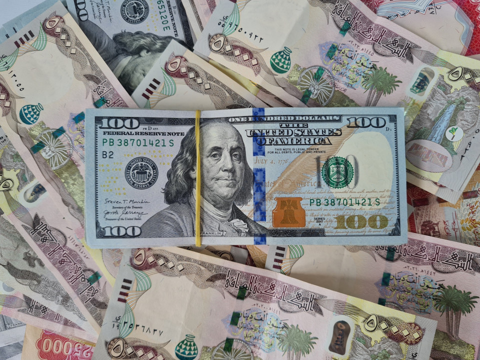 بعد هدوء في عاصفة الأسعار.. قفزة جديدة للدولار أمام الدينار العراقي