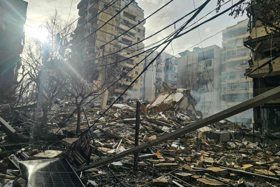 شهداء وجرحى إثر غارات إسرائيلية مكثفة على شرق وجنوب لبنان