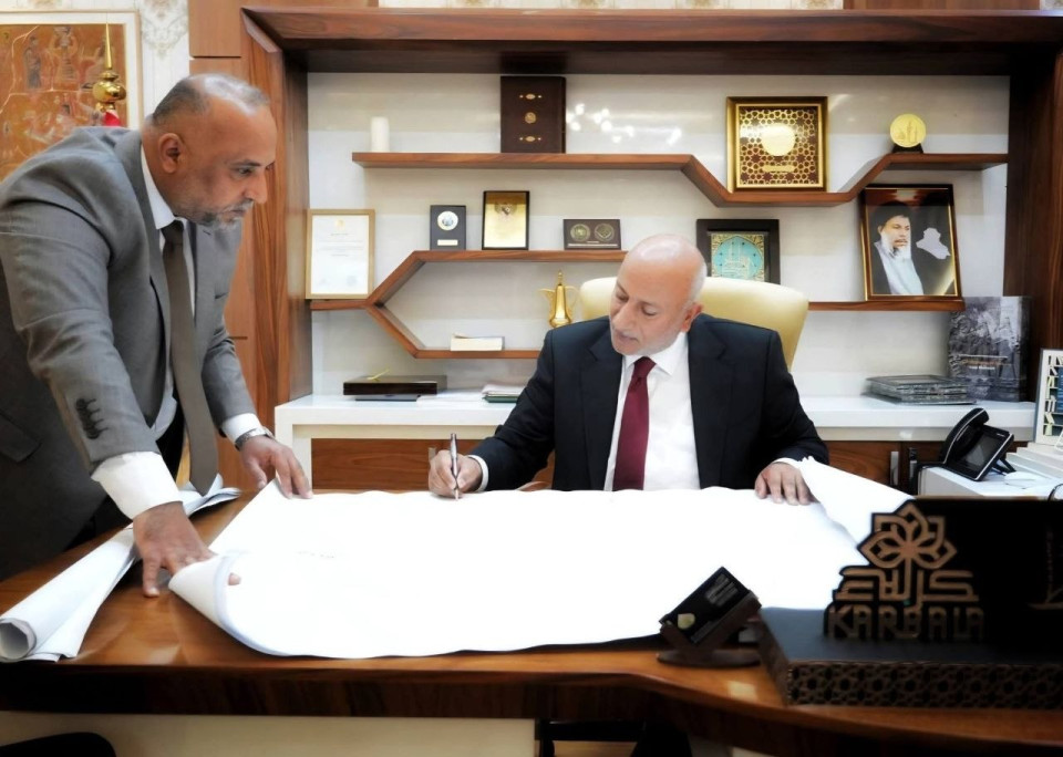 ضمن "ثورة الإعمار".. محافظ كربلاء يصادق على تصاميم أراضٍ سكنية ومخططات "دوار الإمام الحسين (ع) الثاني"