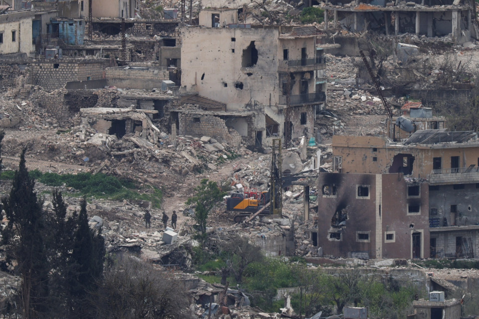 على غرار غزة.. اسرائيل تباشر هدم منازل في جنوب لبنان لفرض منطقة عازلة