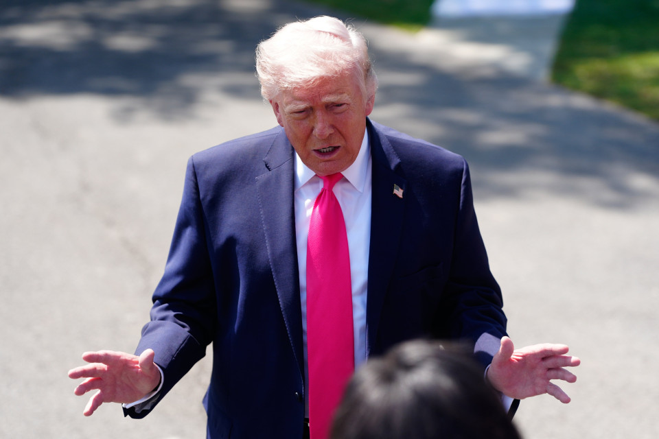 ترامب: إيران وافقت على تعليق برنامجها النووي وسنوقع الاتفاق خلال يومين