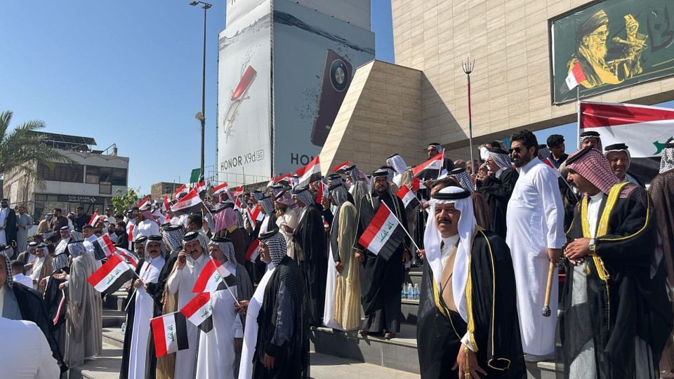بغداد.. فلاحو العراق يتظاهرون في ساحة التحرير للمطالبة بمستحقاتهم المالية (فيديو)