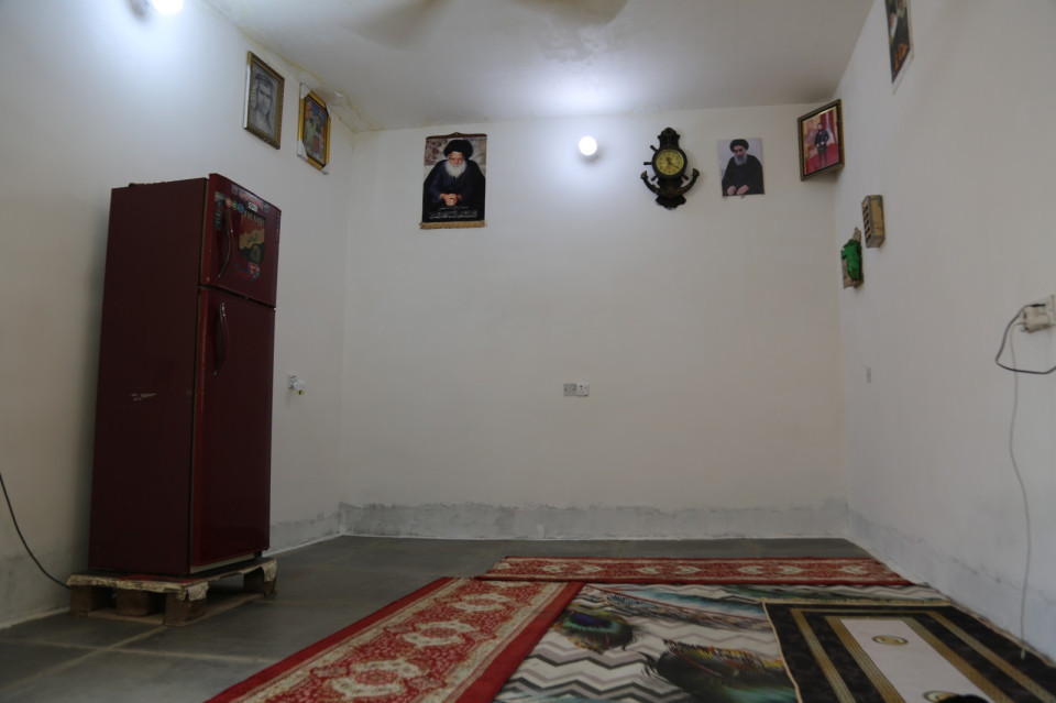 يعيشون في بيت تأكل الامراض فيه الاجساد.. المرجعية الدينية العليا تشيد منزلين لعائلتين فقيرتين شرقي بغداد(فيديو)