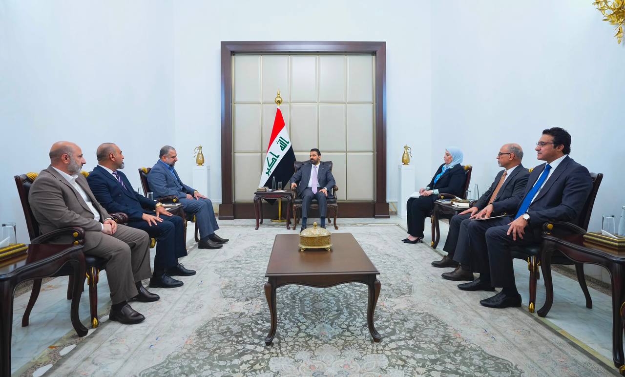 رئيس مجلس الوزراء يستقبل وفد العتبة الكاظمية المقدسة:حريصون على دعم العتبات المقدسة