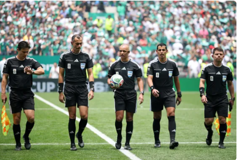 تصل إلى 100 ألف دولار.. كم يجني حكام كأس العالم 2026؟