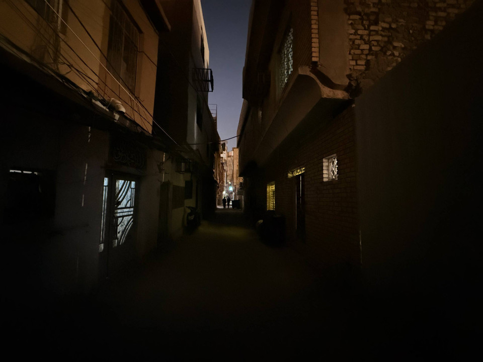 متى نرى الكهرباء؟