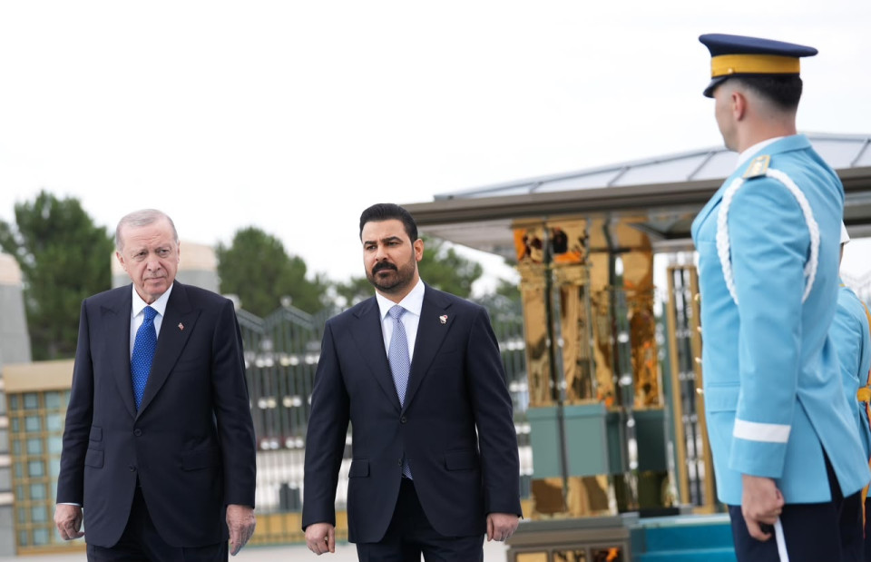 الرئيس التركي يستقبل رئيس الوزراء علي الزيدي بمراسم رسمية في أنقرة