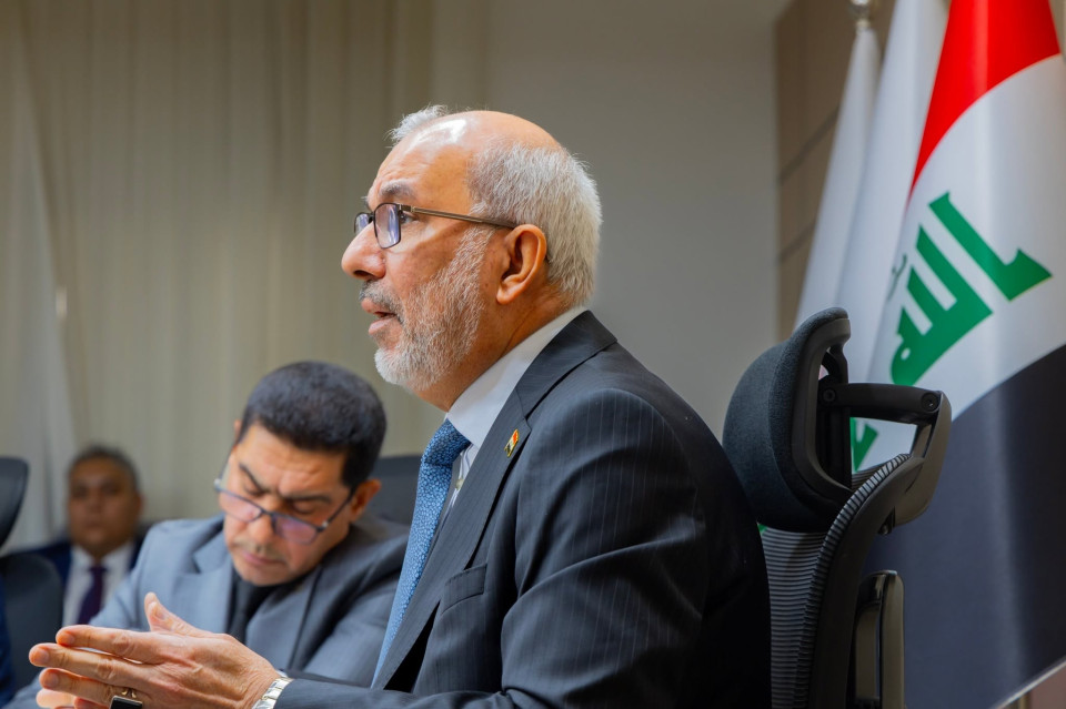 وزارة النفط تعلن مساعي لتنويع منافذ التصدير وتكشف تفاصيل المباحثات مع إيران وأمريكا
