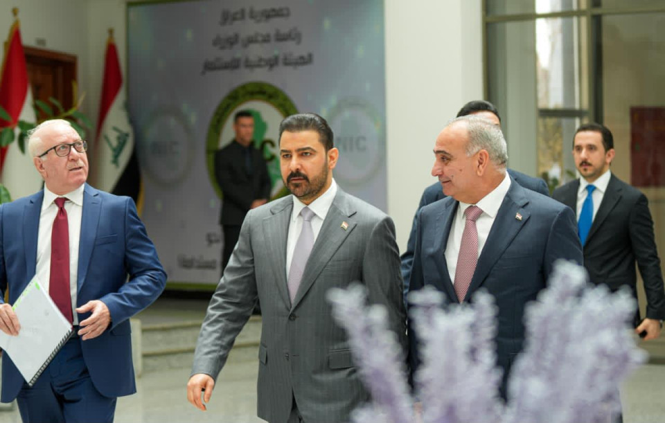 الزيدي يوجه بتسريع الإجراءات الاستثمارية وإيلاء "طريق التنمية" والمليون وحدة سكنية اهتماماً خاصاً