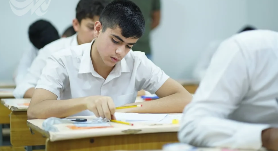 غرامات على الآباء لإعادة أطفالهم إلى المدارس