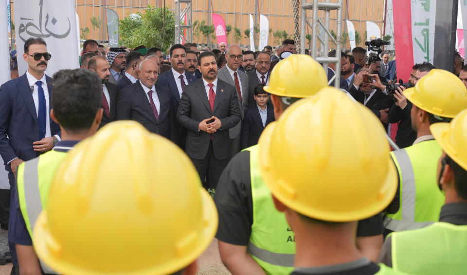 من كربلاء.. الزيدي يضع حجر الأساس لمشروع المليون قطعة