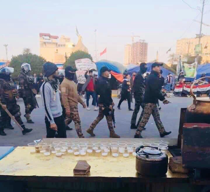 بالتفاصيل .. هذا ما جرى في "ساحة التربية" بكربلاء (صور)