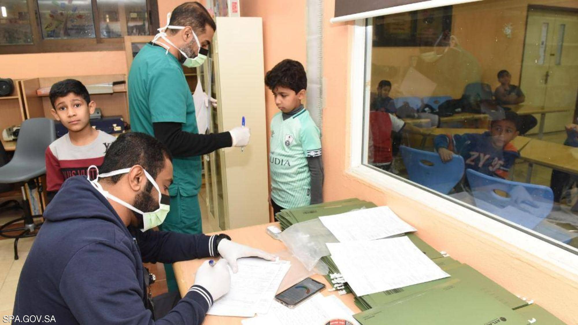 السعودية تعلق الدخول والخروج من القطيف