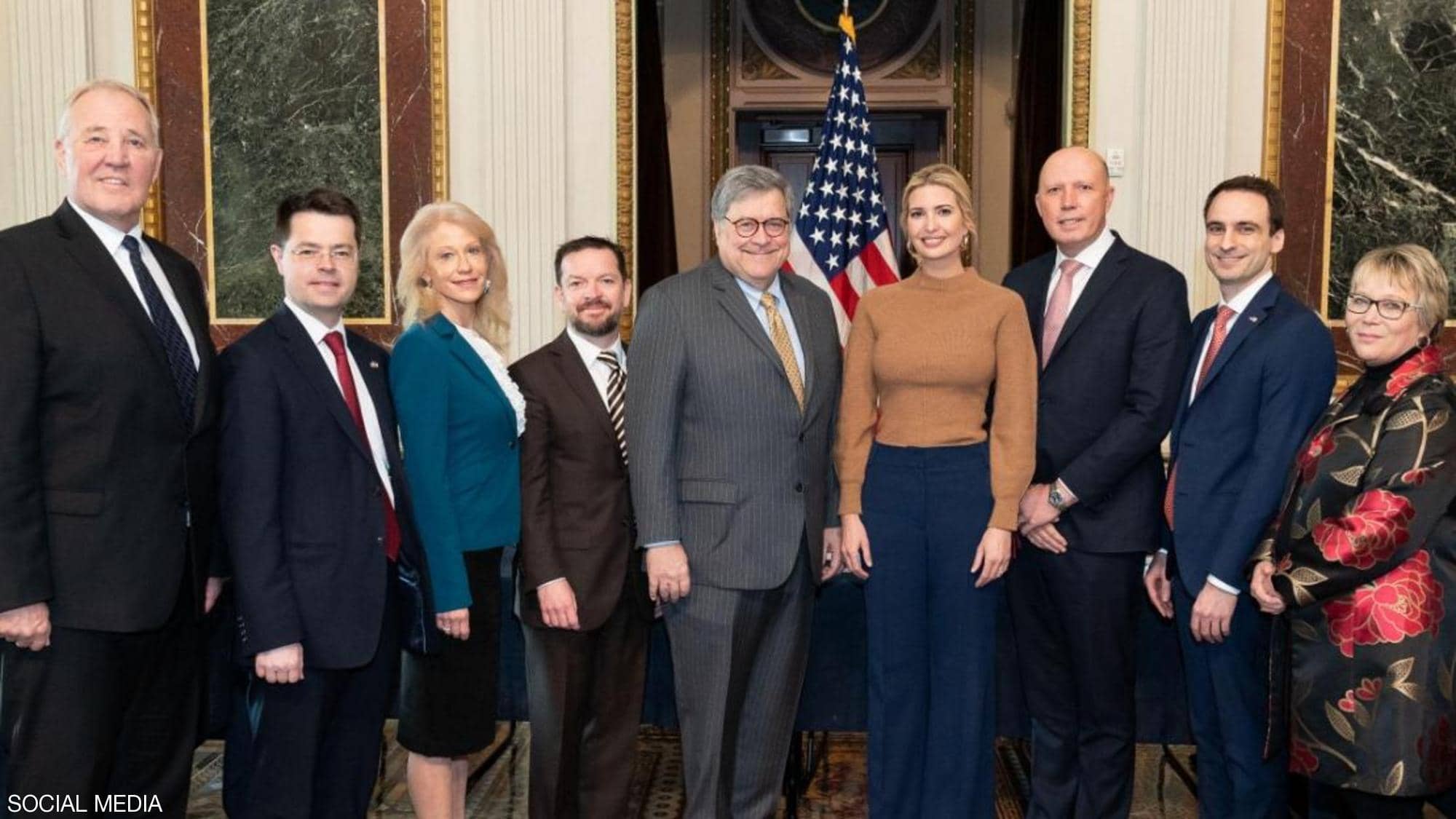 وزير أسترالي مصاب بكورونا يلتقي إيفانكا ترامب