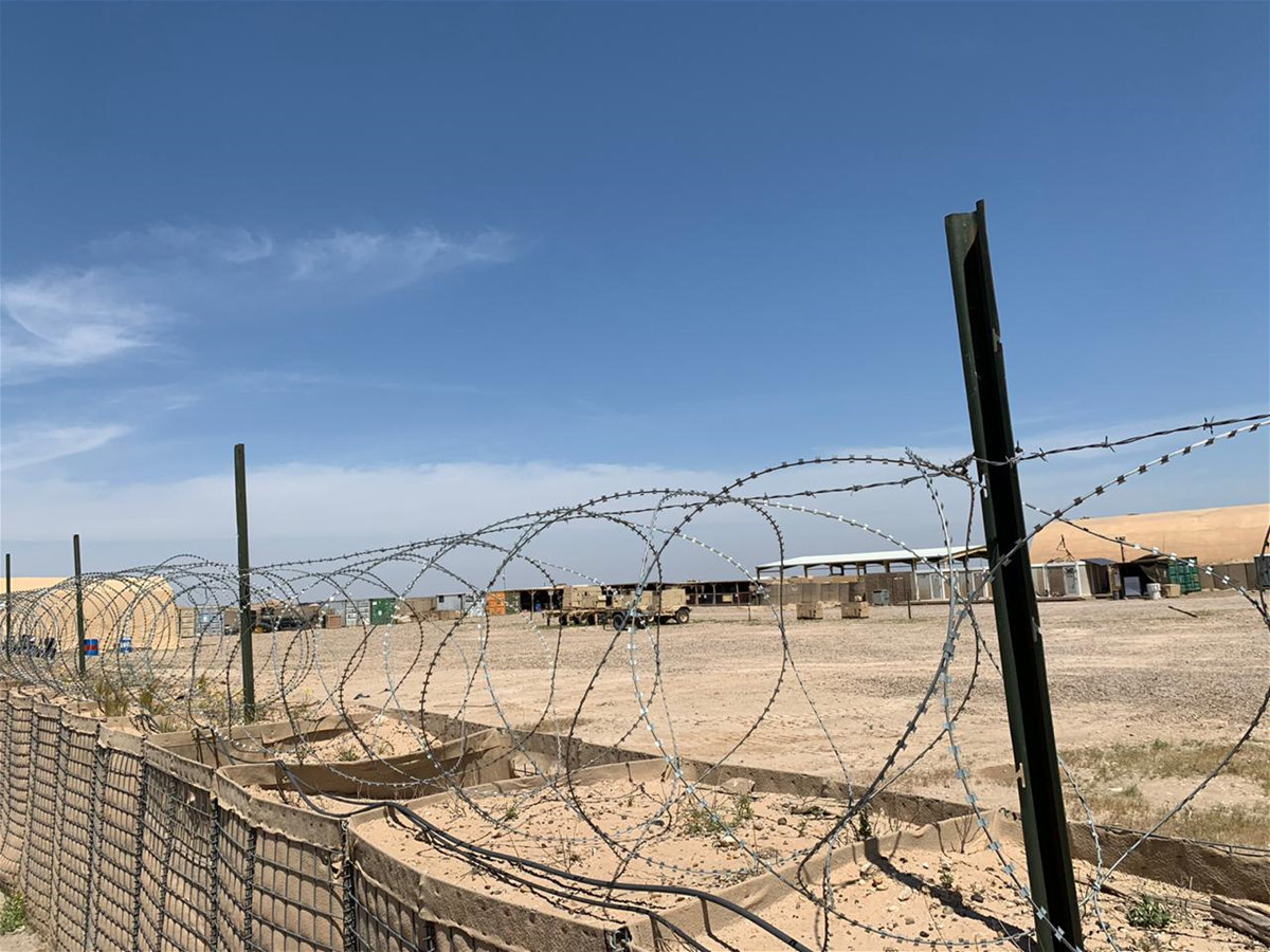 بالصور.. القوات الاميركية تسلم مواقعها في قاعدة الحبانية للقوات العراقية