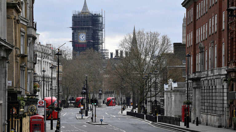 بريطانيا تقترب من عتبة 20 ألف وفاة بفيروس كورونا في المستشفيات