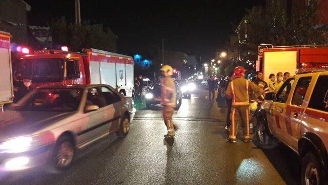 مصرع شخص في حريق كبير التهم مركزا طبيا في طهران