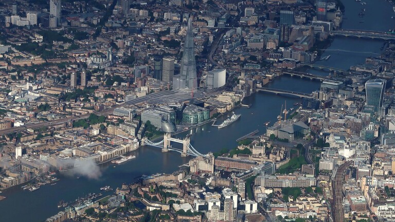 بريطانيا تسجل ارتفاعا حادا في الإصابات اليومية بكورونا