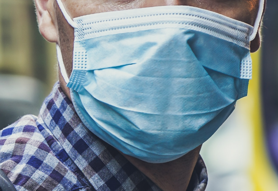 القناع الطبي قد يتحول لأخطر عنصر ينقل عدوى كورونا