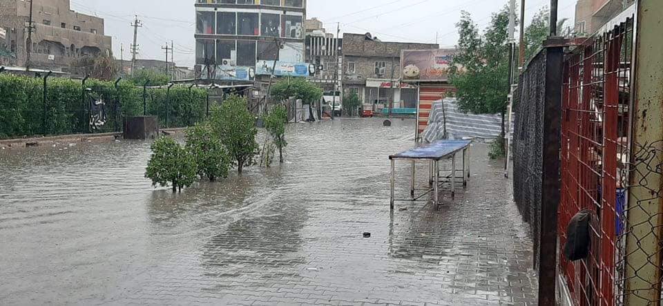 الكاظمي يوجه باستنفار ثماني جهات والجهد الخدمي والفني لتصريف مياه الأمطار في بغداد