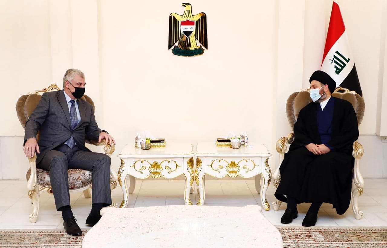 الحكيم للسفير الروسي: العراق غني بامكاناته وثرواته وطبيعة الازمة الحالية ازمة سيولة