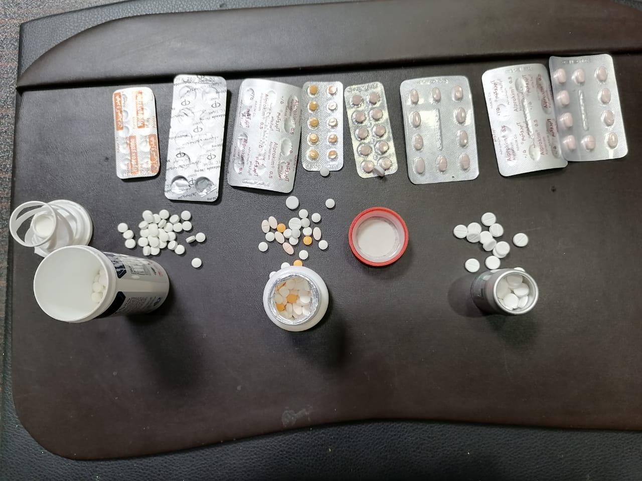 ضبط أكثر من 500 حبة مخدرة بحوزة مسافر إيراني حاول الدخول إلى العراق