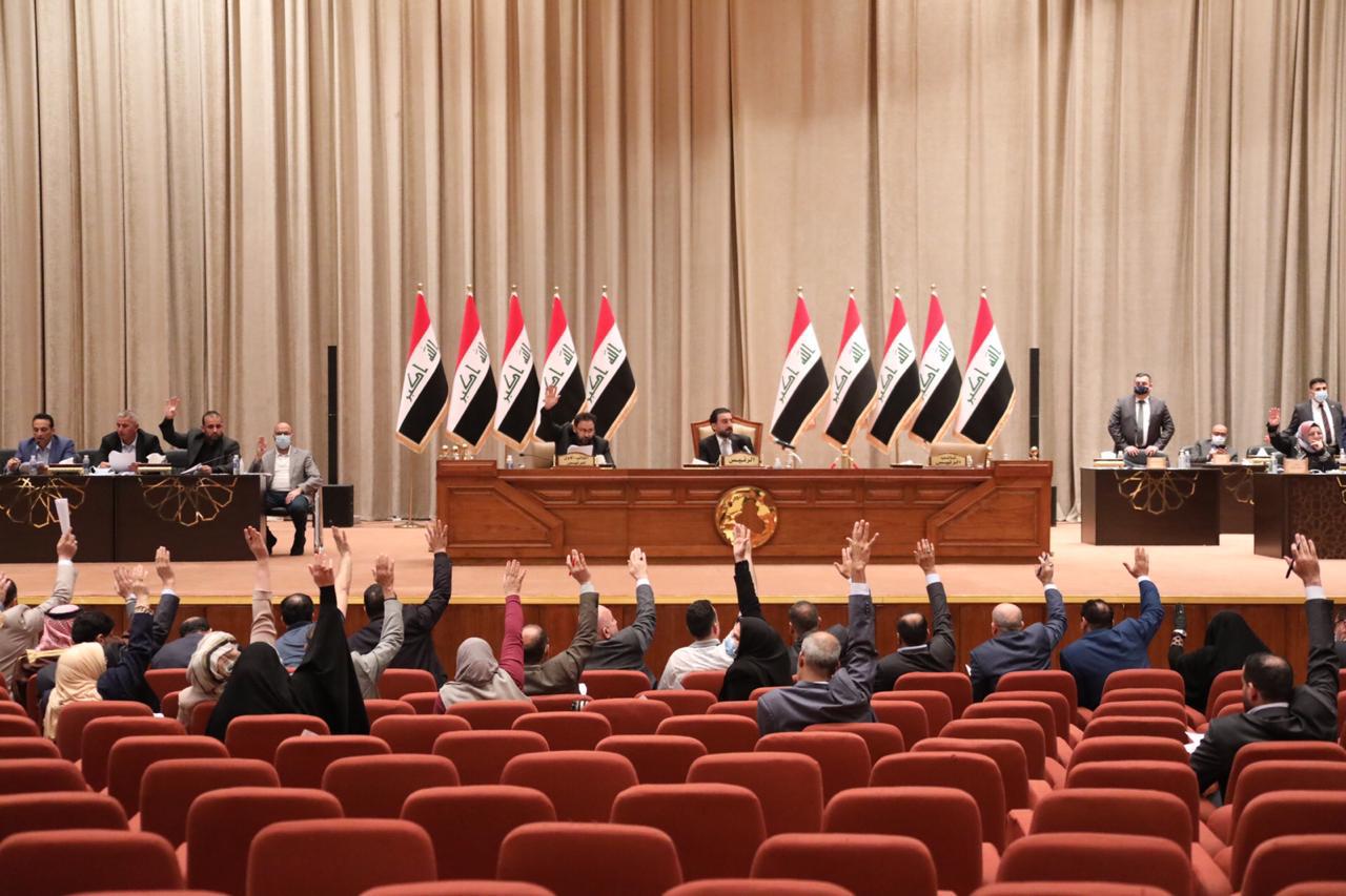 قرار فاشل.. عضو بالاقتصاد النيابية: البرلمان غير راضٍ عن رفع سعر الدولار