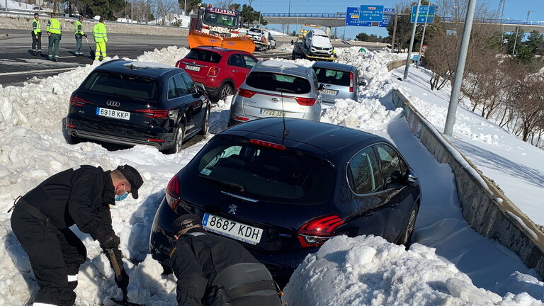 إسبانيا تشهد انخفاض درجات الحرارة في بعض المناطق إلى ما دون 25 درجة تحت الصفر
