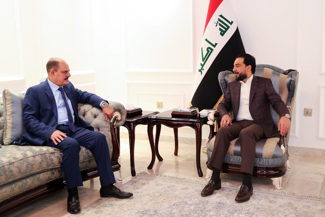 الحلبوسي يطلق وعداً بخصوص منحة الصحفيين والأدباء والفنانين