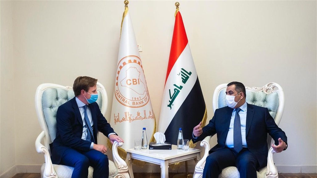 محافظ البنك المركزي والسفير البريطاني يبحثان الارتفاع "الملحوظ" بالاحتياطيات