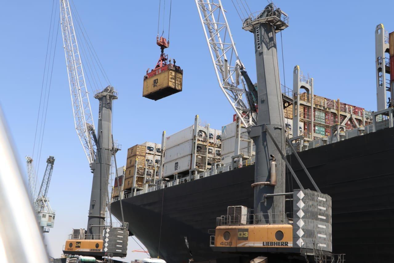 احباط تهريب مواد كيمياوية ودراجات مستعملة بميناء ام قصر الأوسط