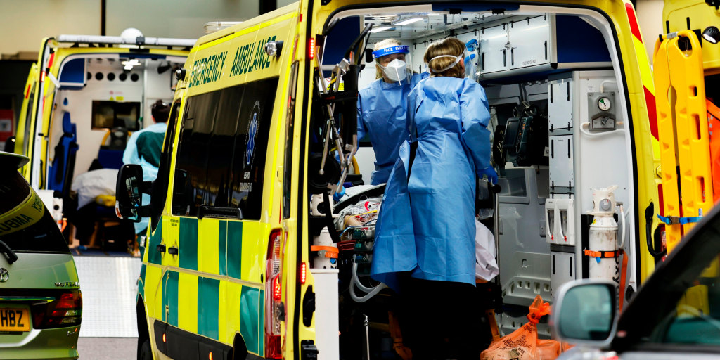 بريطانيا تسجل 34 وفاة وأكثر من 32 ألف إصابة جديدة بكورونا