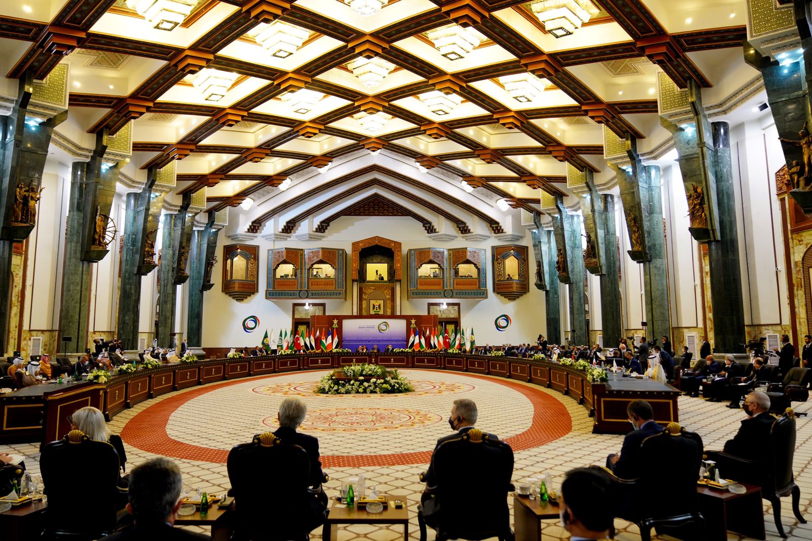 مؤتمر بغداد ينهي جلسته المفتوحة ويدخل بأخرى مغلقة