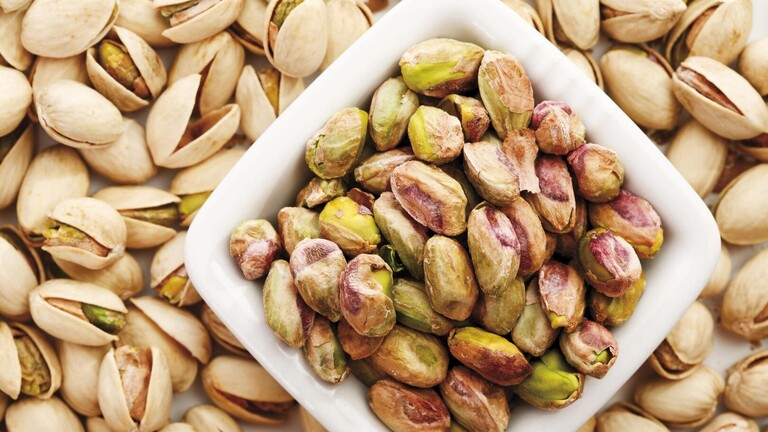 خبيرة تغذية تكشف ماذا يحدث في الجسم عند تناول حفنة من الفستق يوميا