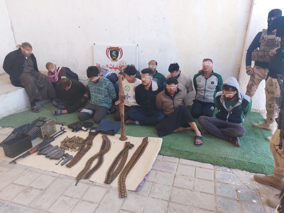 القبض على مثيري نزاع عشائري وضبط اسلحة واعتدة في البصرة (صور)