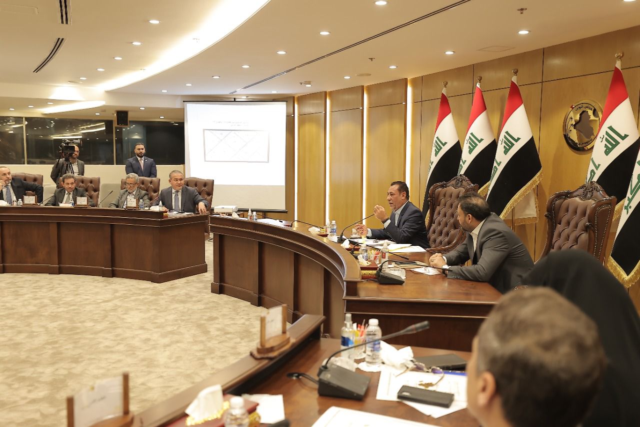 توعدت بالإستجواب.. رئاسة البرلمان توجه طلباً لأمانة بغداد بشأن مدينة الصدر