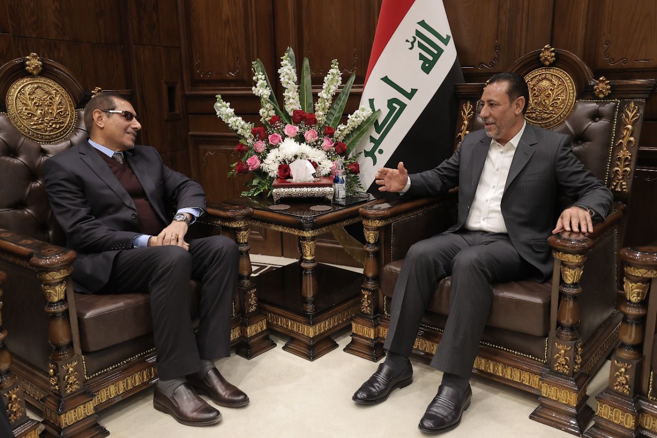 البرلمان يدعو للتدقيق في الملفات المقدمة لمؤسستي الشهداء والسجناء