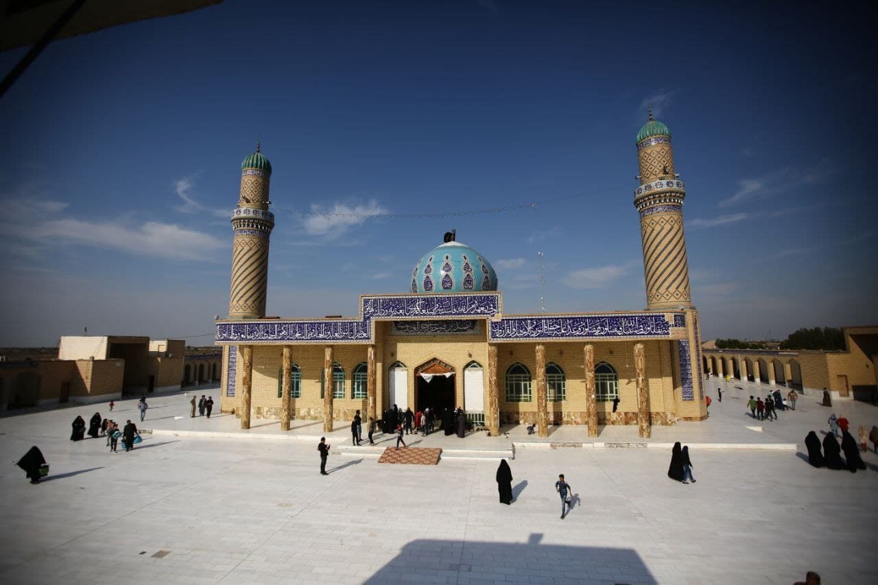 قصة تشييد مرقد احد شهداء معركة الجمل على طريق الفاو الحدودي (تقرير مصور)