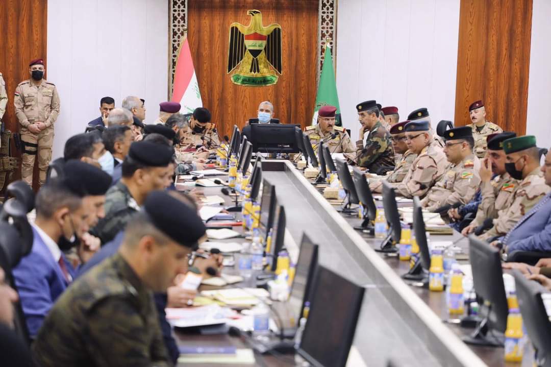 قيادات عسكرية رفيعة المستوى تصل كربلاء وتعقد أجتماعا أمنيا (صور)