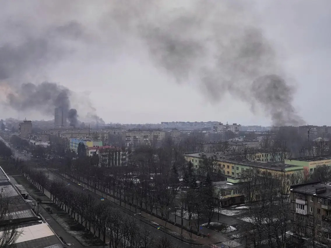 الرئيس الاوكراني: حصار "ماريوبول" سيدون في التاريخ وروسيا ترتكب جرائم حرب