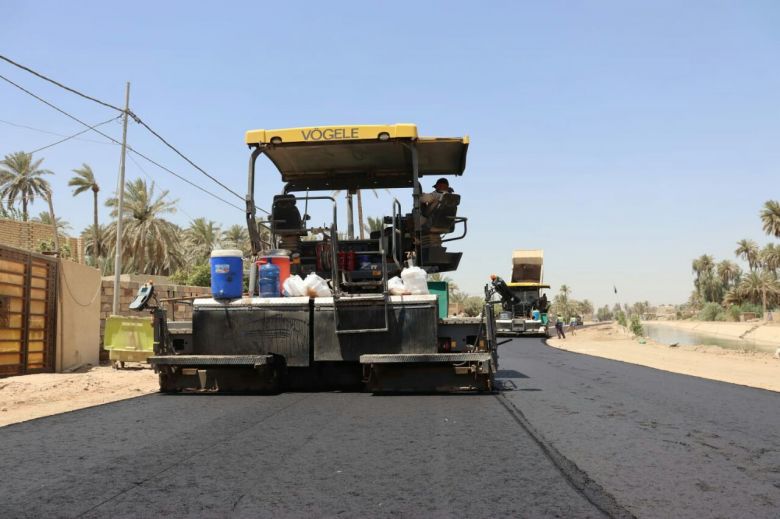 طرق وجسور كربلاء تنهي تعبيد المقطع الأخير لطريق كتف نهر الحسينية