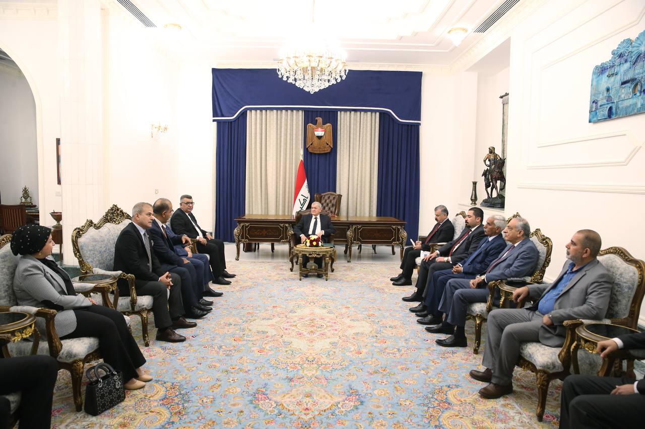 رئيس الجمهورية: ضرورة توفير المتطلبات التي يحتاجها العمل الصحفي