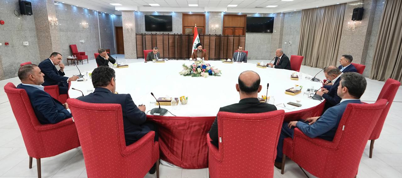 بينهم محافظ كربلاء.. الحكيم يلتقي بعدد من المحافظين