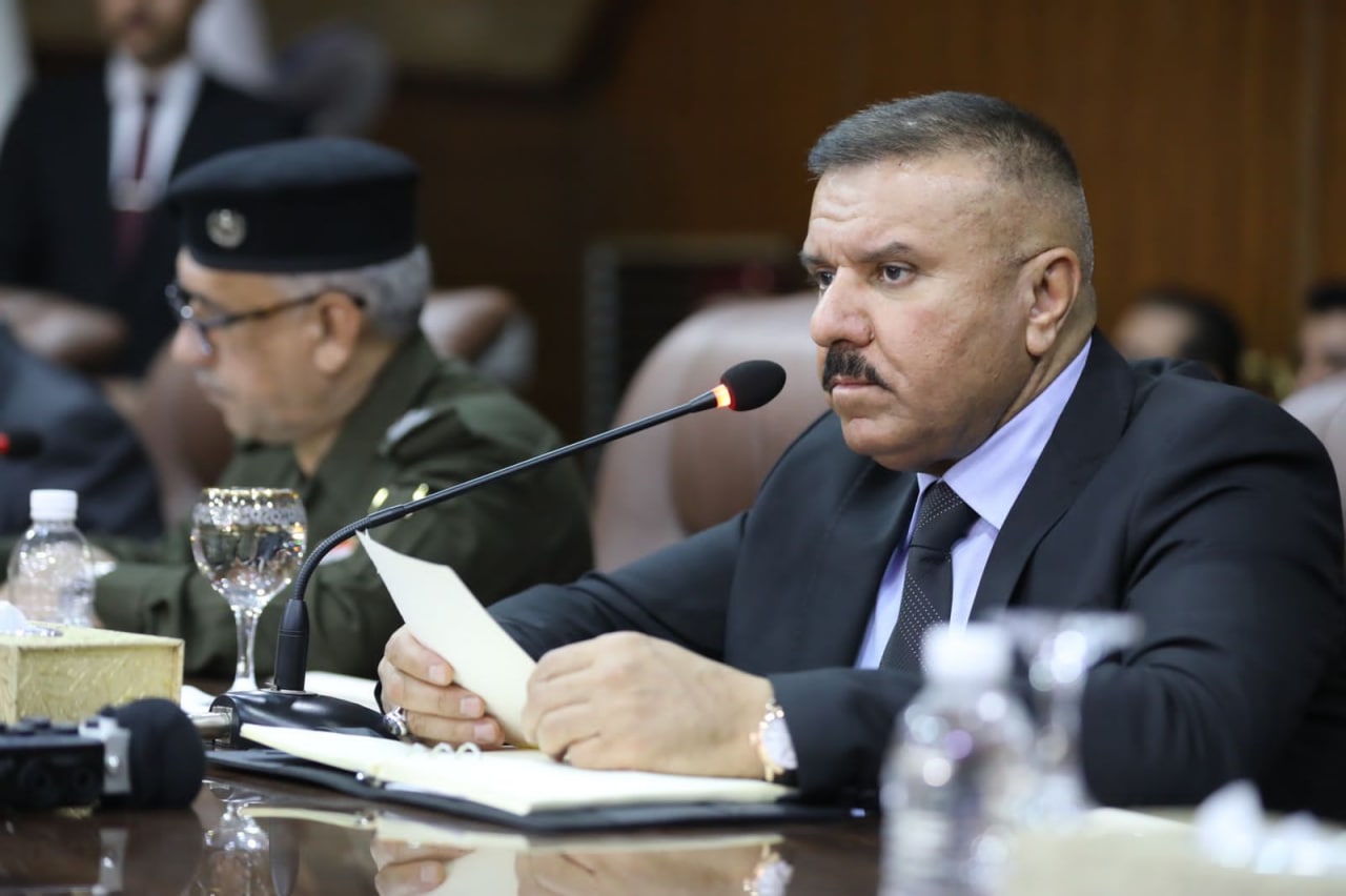 بينها تخص الدكة العشائرية.. وزير الداخلية يصدر 10 توجيهات لقيادة شرطة البصرة