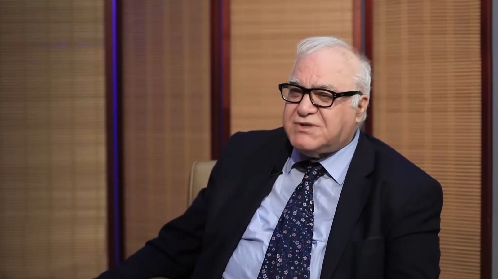 مستشار رئيس الوزراء يحدد نسبة النفقات العامة من الناتج المحلي الإجمالي