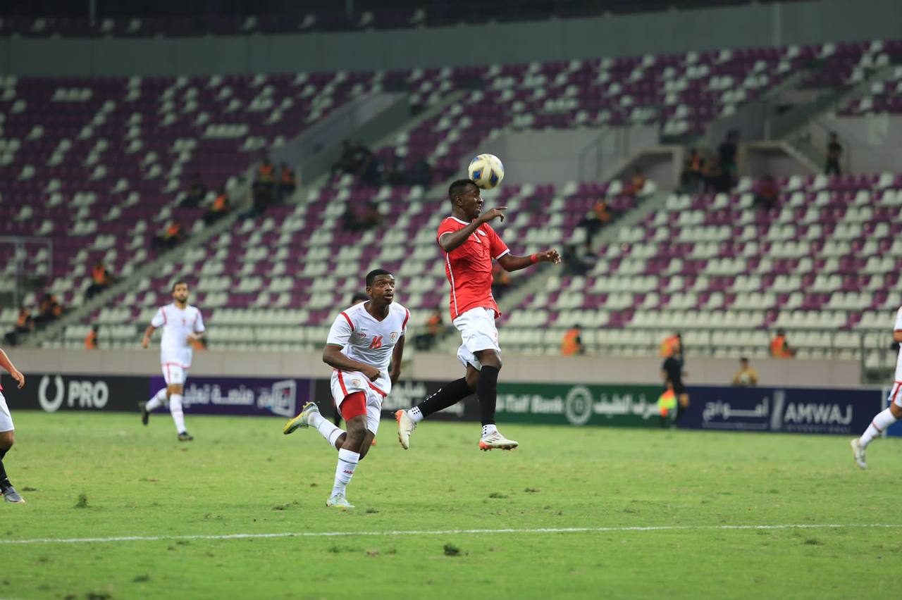 بسبب قلة الحضور.. الاتحاد يغري الجماهير بسيارة ونصف سعر التذاكر لمباريات غرب آسيا